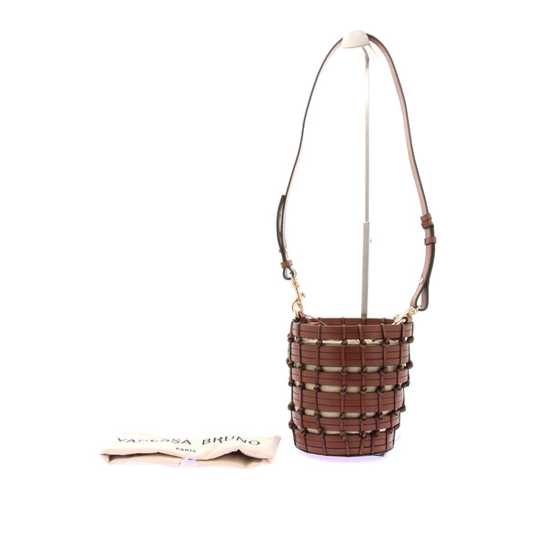 Sac sceau en cuir tressé