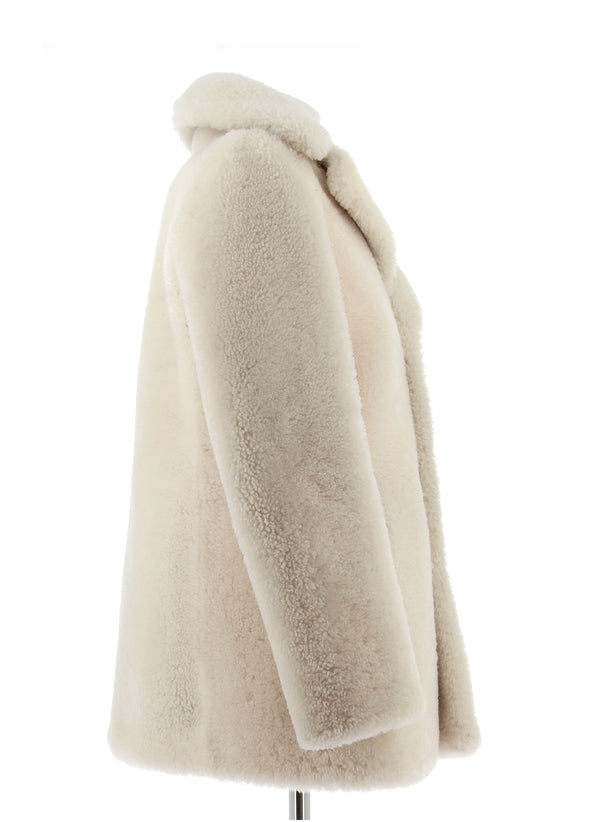 Manteau en mouton blanc