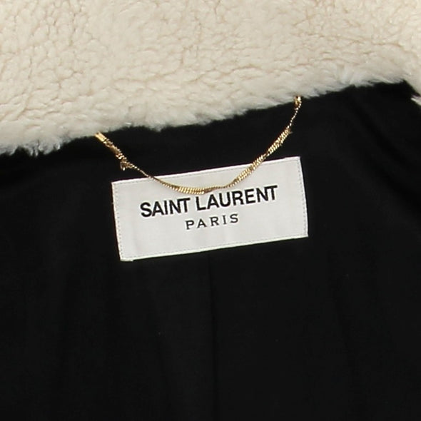 Manteau en mouton blanc