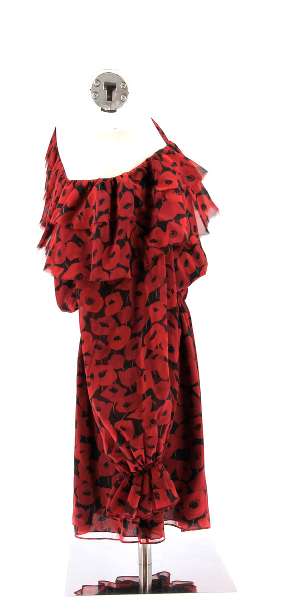Robe asymétrique en soie rouge