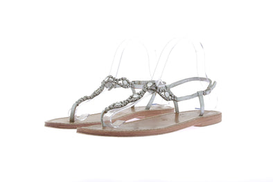 Sandales en cuir argenté orné de strass