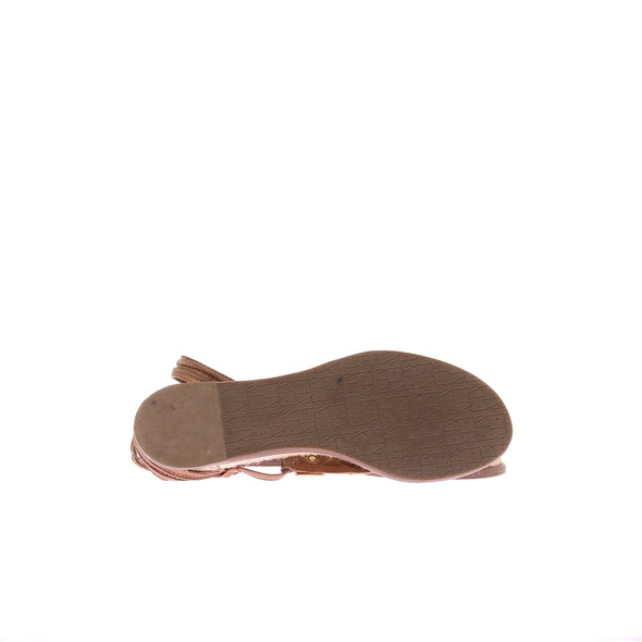 Sandales marron et ornements dorés