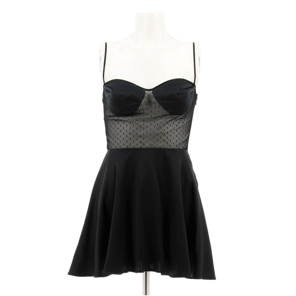 Robe en soie noire