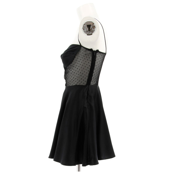 Robe en soie noire