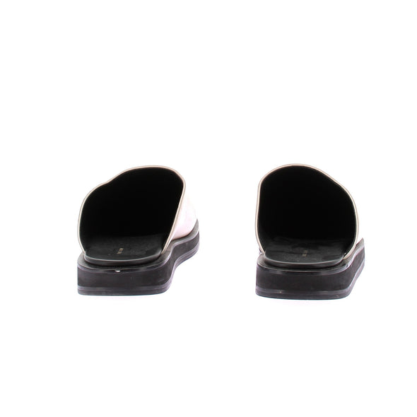 Sabots en cuir