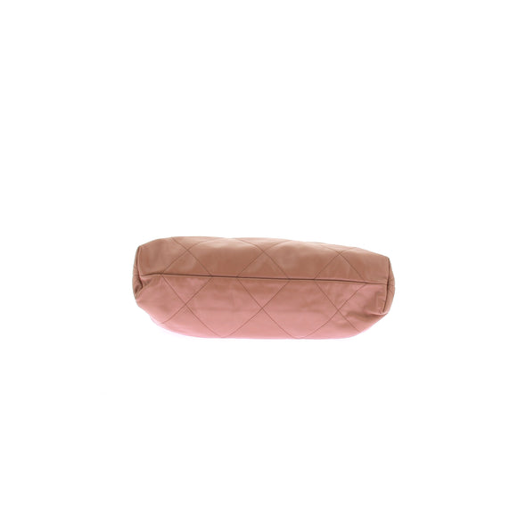 Sac porté épaule "Chanel 22"