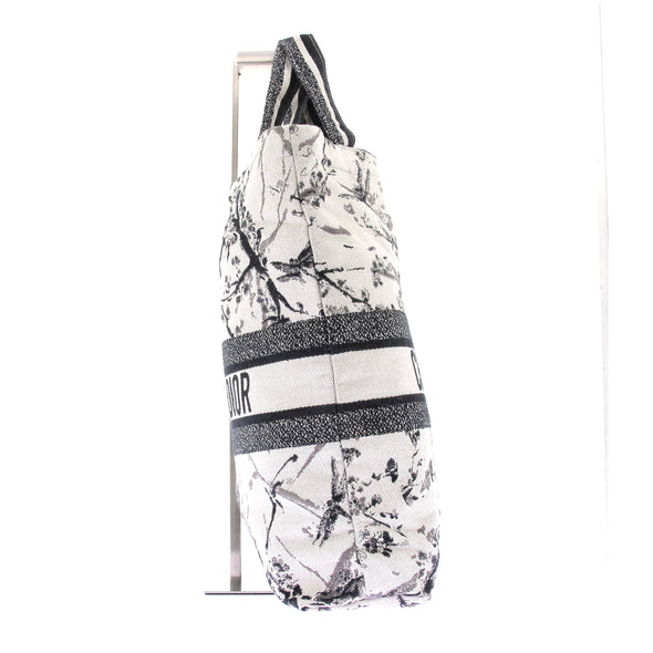 Tote bag en tissu noir et blanc