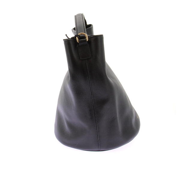 Sac seau en cuir noir