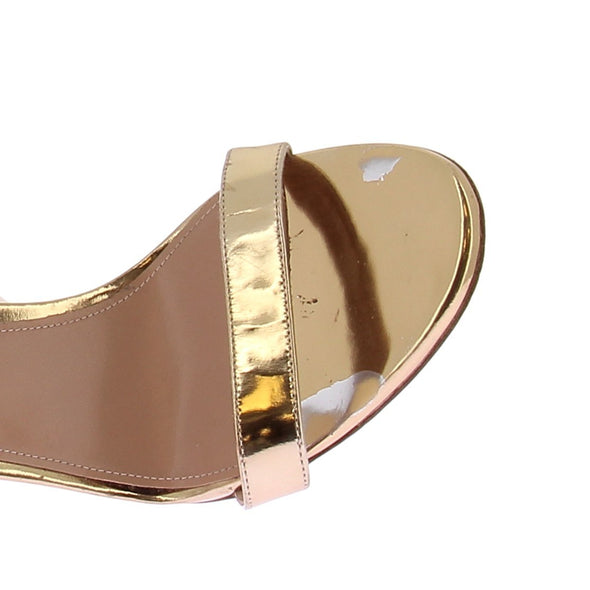 Sandales à à talons dorées