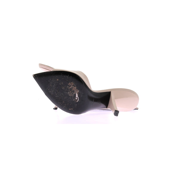 Sandales en cuir vernis beige