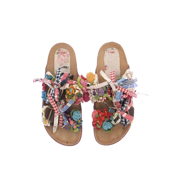 Sandales avec broderies