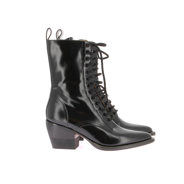 Bottines en cuir vernis