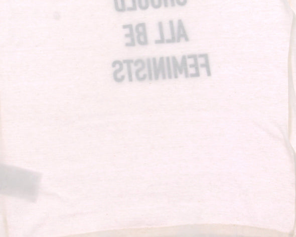 T-shirt blanc à slogan "We should all be feminists"