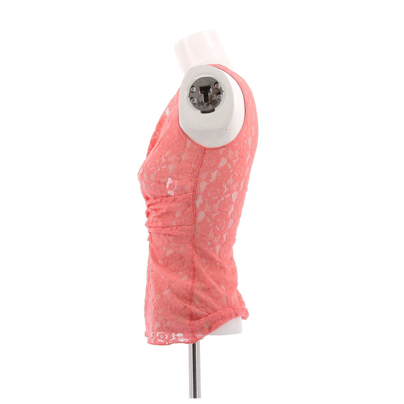 Top corail en dentelle