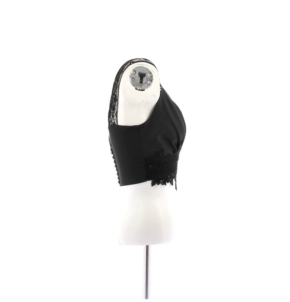 Top noir à dentelle