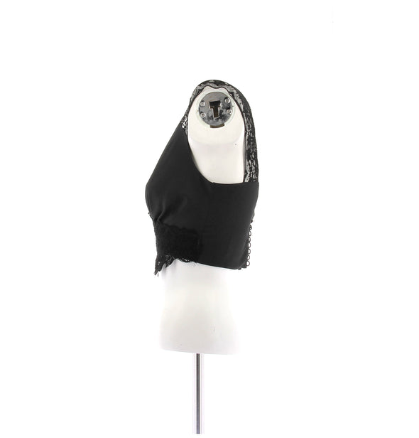 Top noir à dentelle