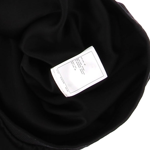 Top en soie noire