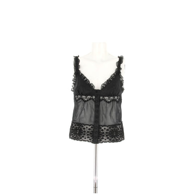 Top noir à dentelle