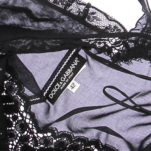 Top noir à dentelle