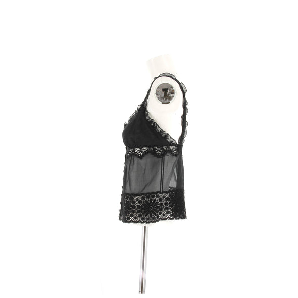 Top noir à dentelle