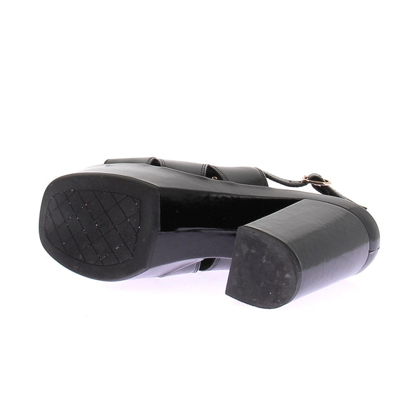 Sandales à talons et plateformes