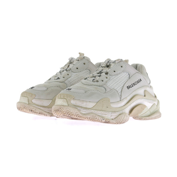 Baskets crèmes "Triple S"