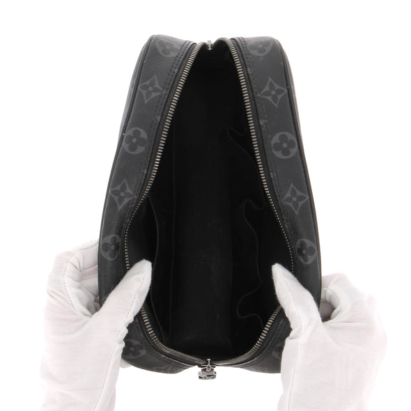 Trousse de toilette en cuir