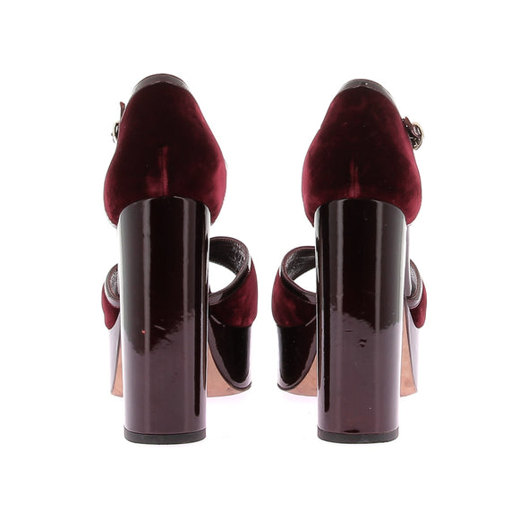 Sandales à talons en velours bordeaux