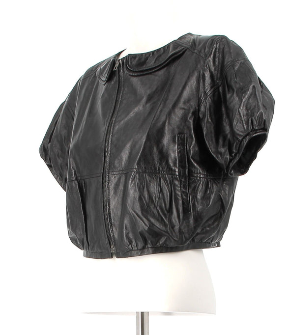 Gilet court en cuir à manches courtes