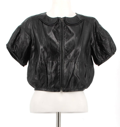 Gilet court en cuir à manches courtes