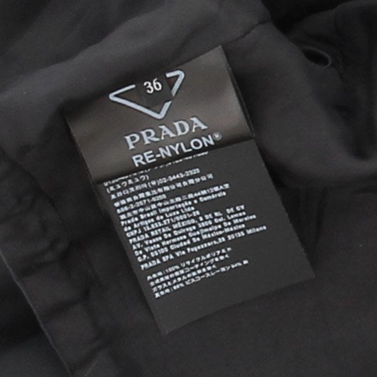 Veste à capuche noire