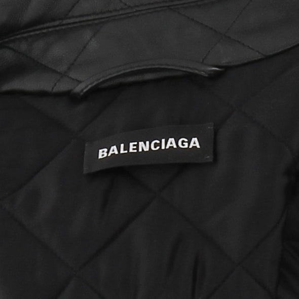 Manteau en cuir matelassé