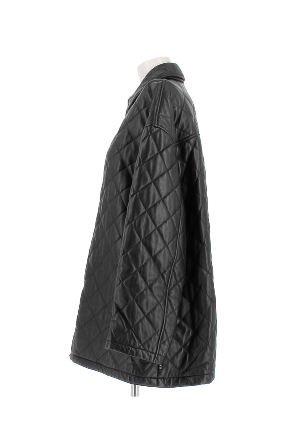 Manteau en cuir matelassé