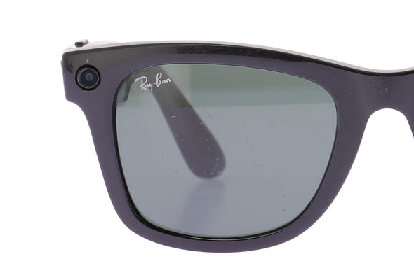 Lunettes de soleil noires "Meta Wayfarer"