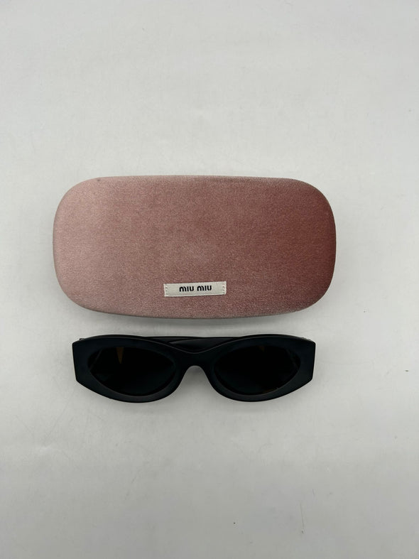 Lunettes de soleil noires