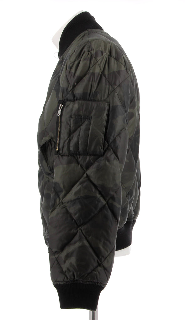 Bomber militaire