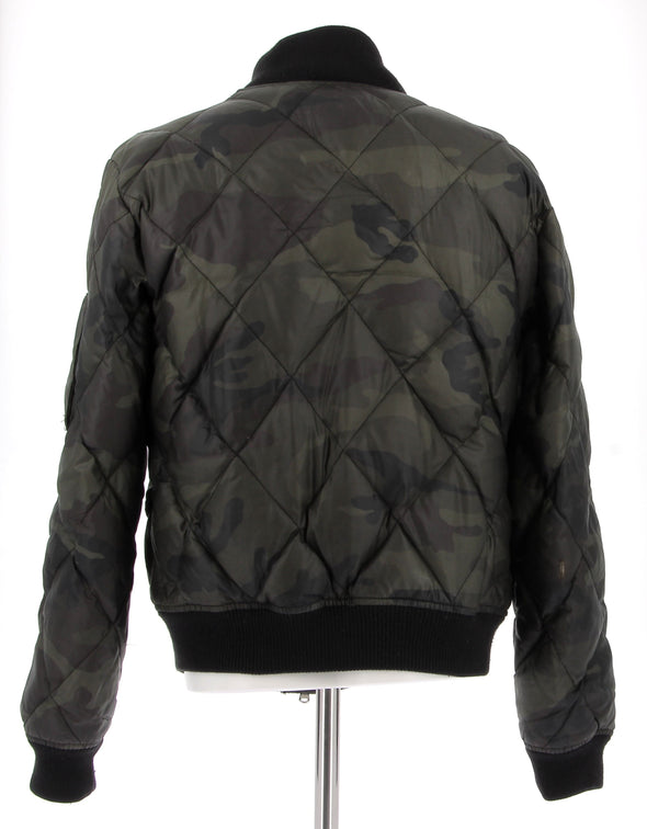 Bomber militaire