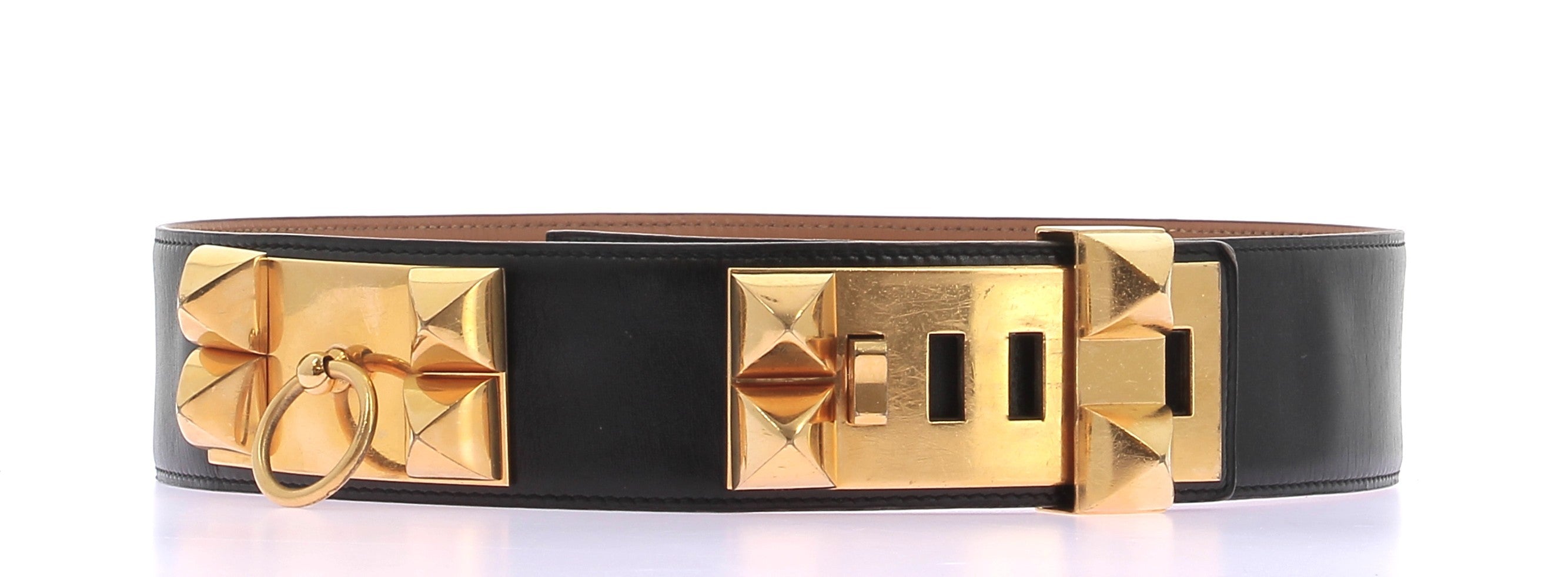 Ceinture collier de chien sale