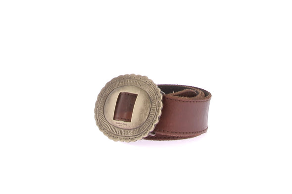 Ceinture marron en cuir à boucle dorée