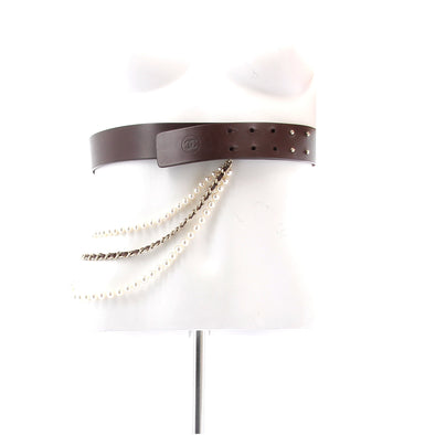 Ceinture en cuir et perles