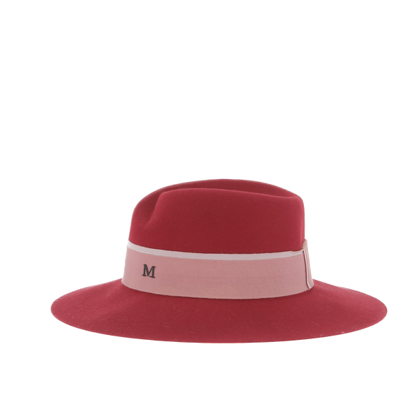 Chapeau en laine rouge