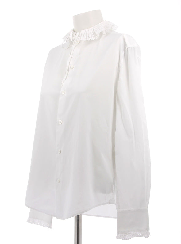Blouse blanche à dentelle