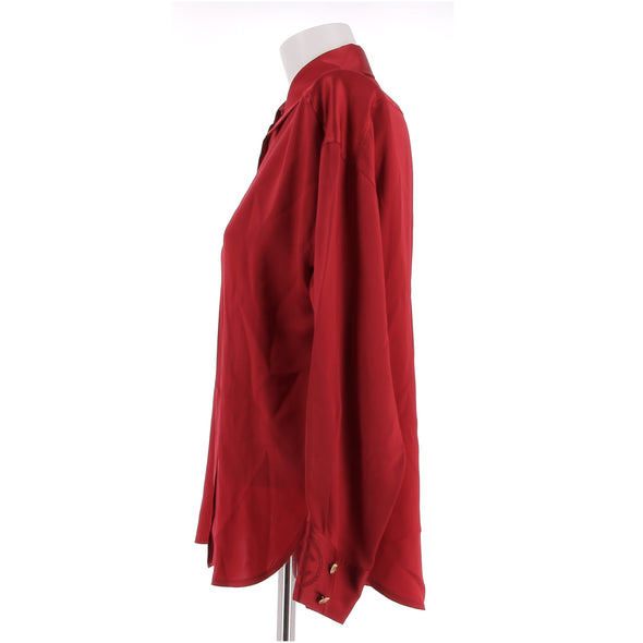 Chemise en soie rouge