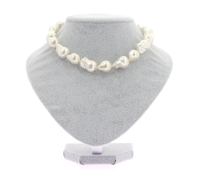 Collier de perles blanches