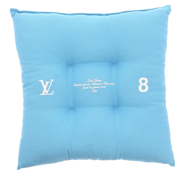 Coussin invitation au défilé de mode Collection Homme 2022