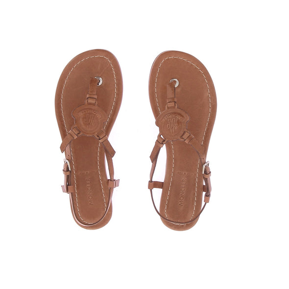 Sandales plates en cuir camel