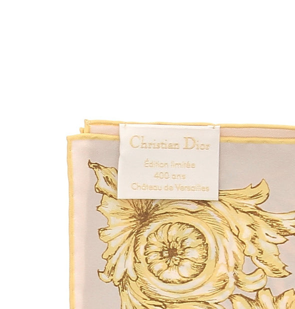 Foulard doré et crème en soie