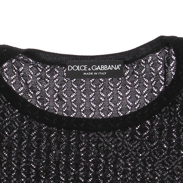 Top noir en dentelle ajourée