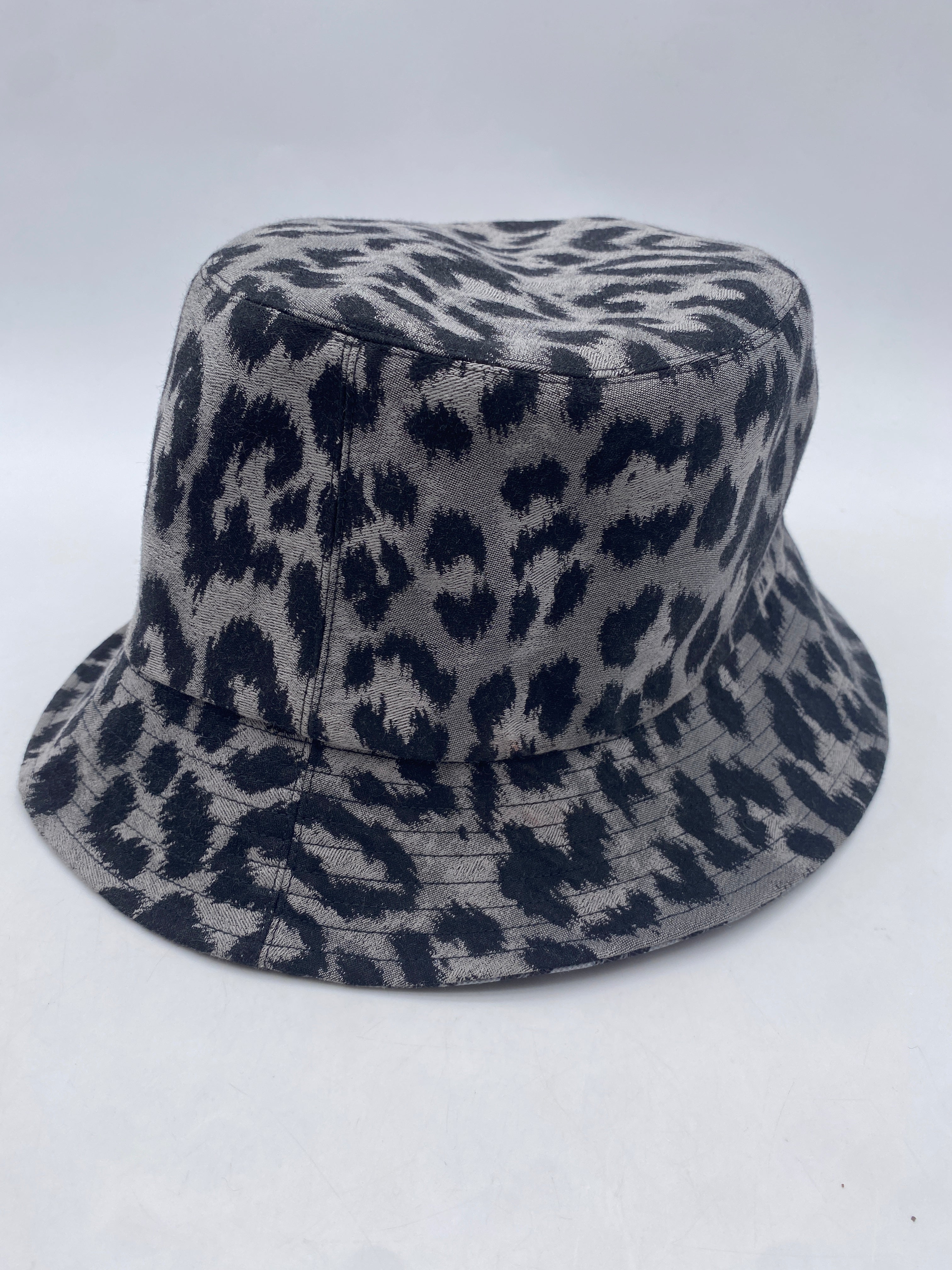 CHIC DIARY Chapeau Bob Réversible Double Face – Noir Uni & Imprimé Tendance, Unisexe Pliable