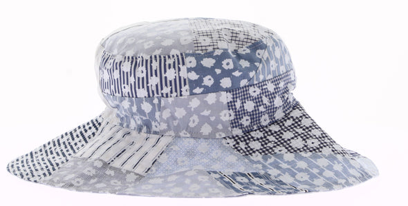 Chapeau bleu imprimé patchwork